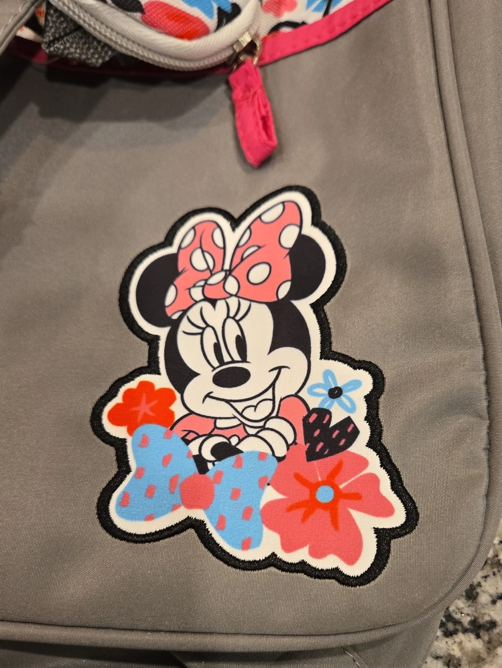 DISNEY BABY MULTI- FUNCTIONAL TRAVEL TOTE DIAPER BAG SET. MINNIE MOUSE FLORAL.